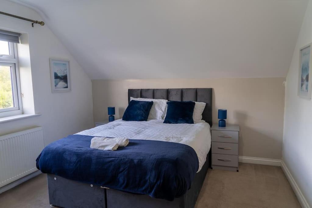 Spacious 15 Guest Home With 9 Beds In Shirley Solihull Kültér fotó